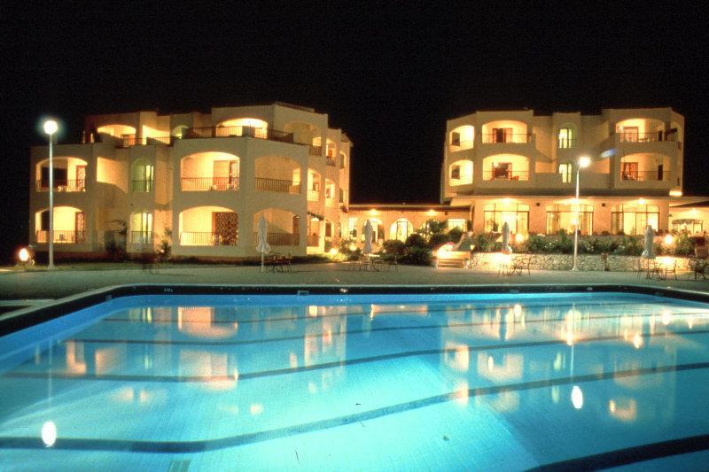 טסיליבי Caravel Suites - Adults Only מתקנים תמונה